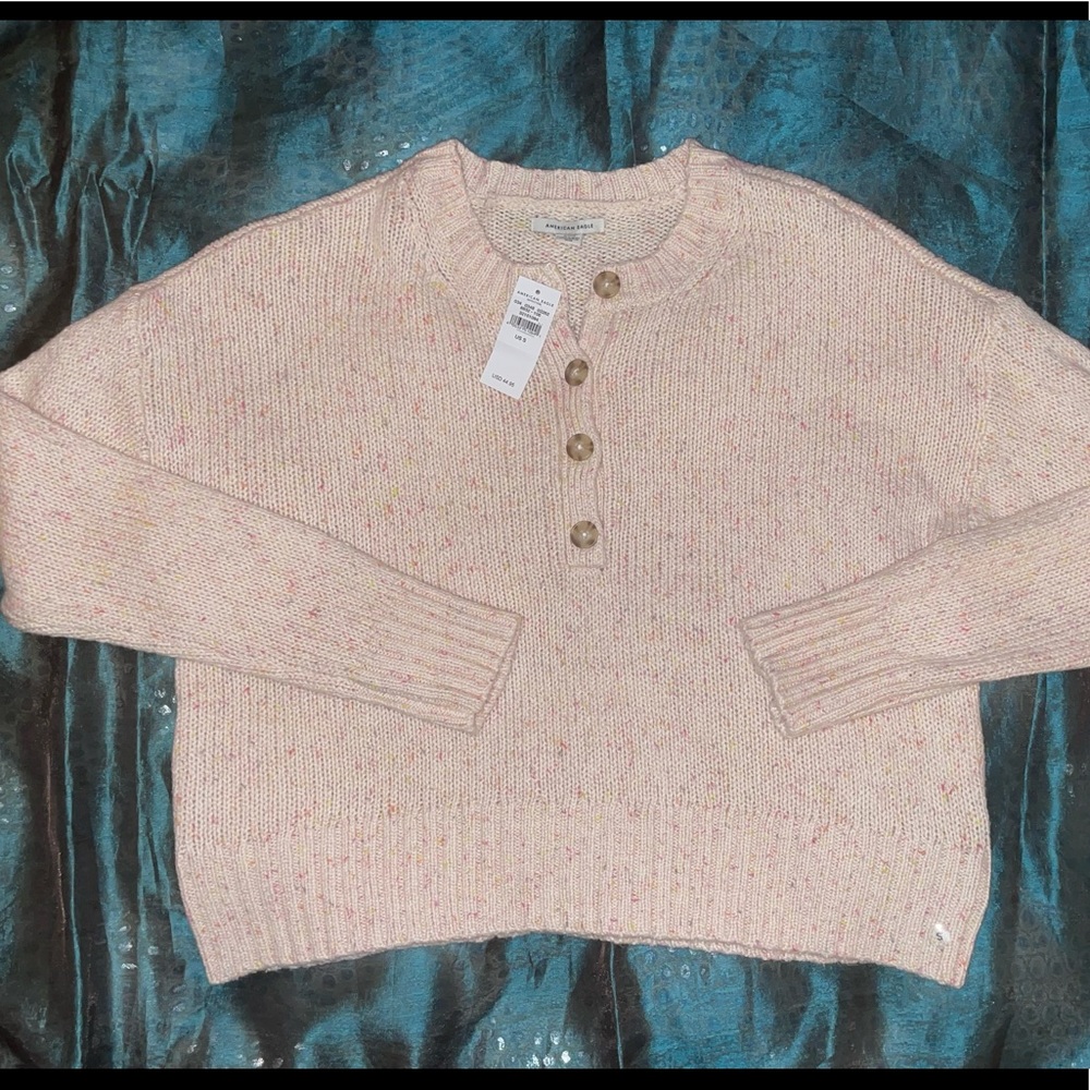 American Eagle Slouchy Henley Sweater. Cream. Size Small. NWT, NEW, super cute!!